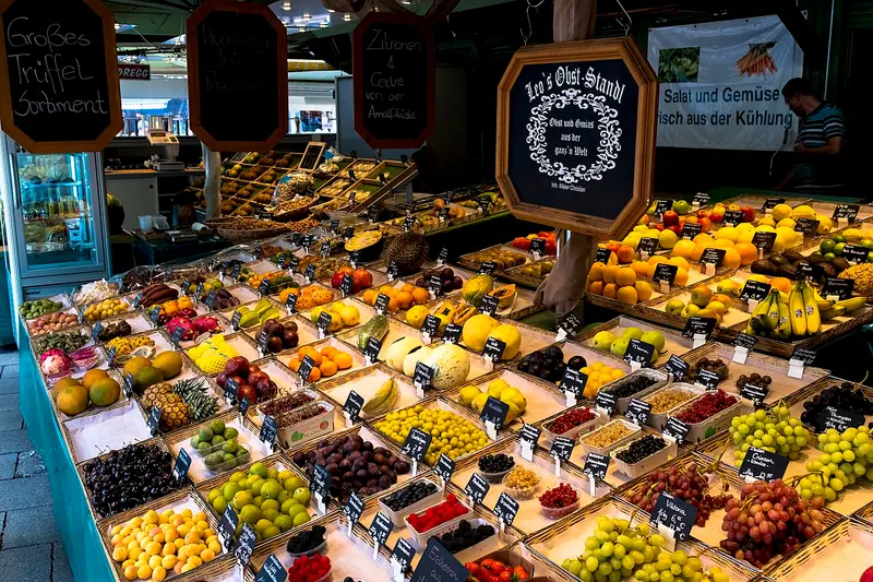 Viktualienmarkt – täglicher Lebensmittelmarkt in der Ludwigsvorstadt-Isarvorstadt München