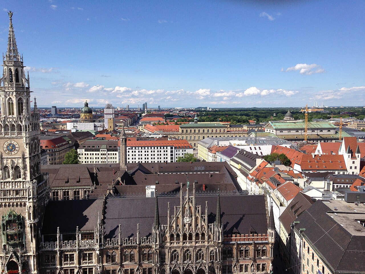 Marienplatz mit Neuem Rathaus in der Altstadt München